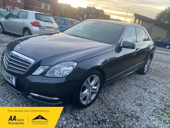 Used Mercedes-Benz E Class 2013 for sale - 76798906: Photo