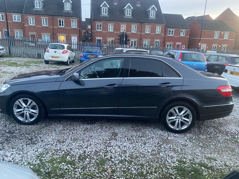 Used Mercedes-Benz E Class 2013 for sale - 76798906: Photo 4