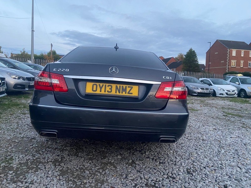 Used Mercedes-Benz E Class 2013 for sale - 76798906: Photo 7