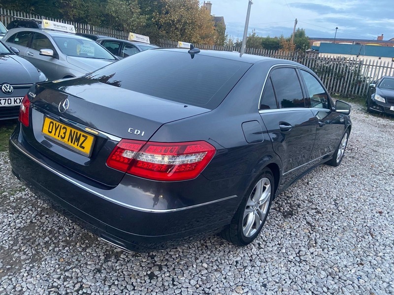 Used Mercedes-Benz E Class 2013 for sale - 76798906: Photo 8