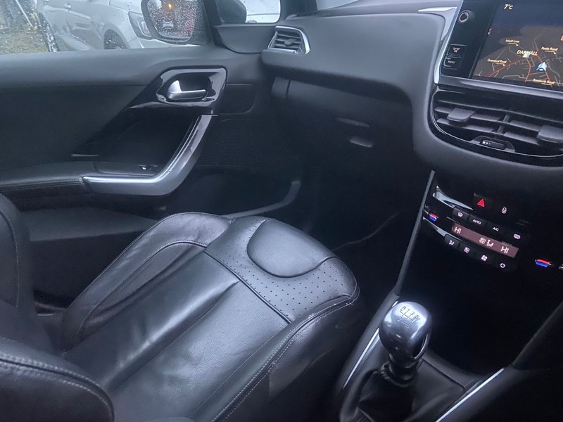 Used Peugeot 208 2013 for sale - 77250958: Photo 14
