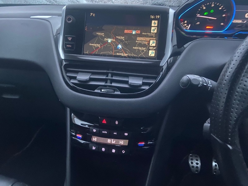 Used Peugeot 208 2013 for sale - 77250958: Photo 19