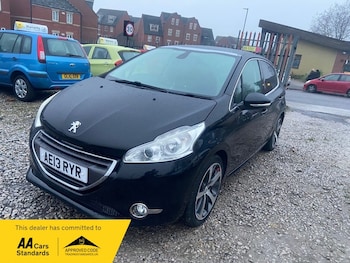 Used Peugeot 208 2013 for sale - 77250958: Photo