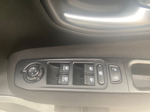 Used Jeep Renegade 2015 for sale - 76123621: Photo 21