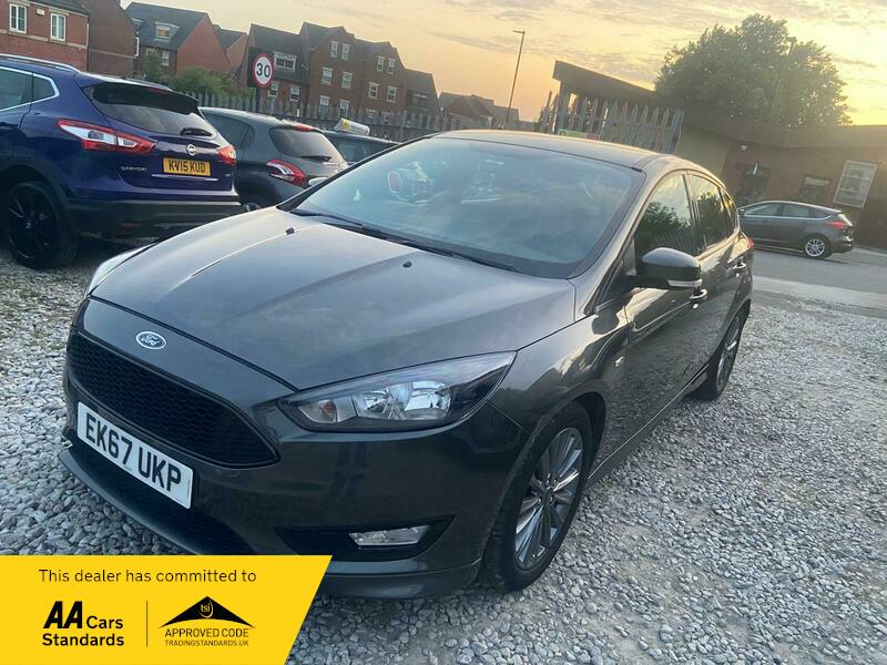Used Ford Focus 2017 for sale - 76123610: Photo 1