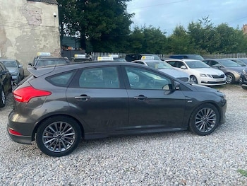 Used Ford Focus 2017 for sale - 76123610: Photo