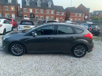 Used Ford Focus 2017 for sale - 76123610: Photo