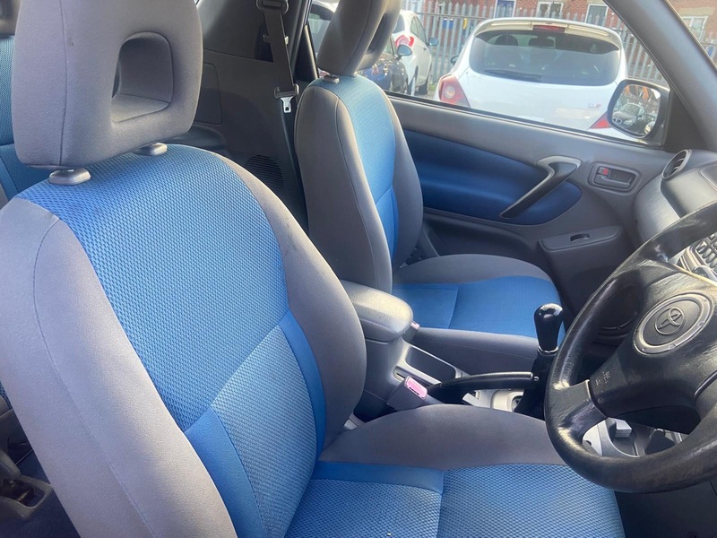 Used Toyota RAV4 2003 for sale - 76570798: Photo 16