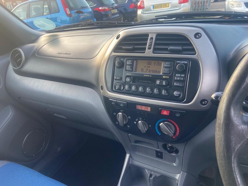 Used Toyota RAV4 2003 for sale - 76570798: Photo 19