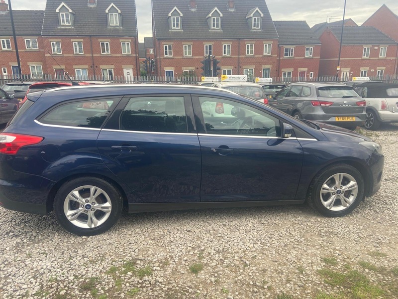 Used Ford Focus 2013 for sale - 76123608: Photo 2