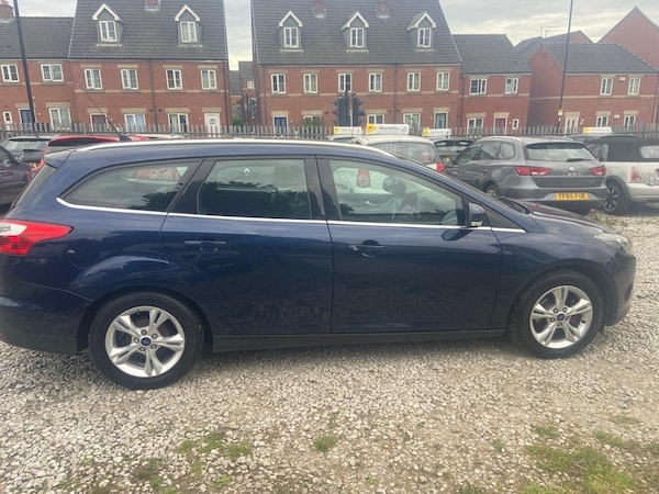 Used Ford Focus 2013 for sale - 76123608: Photo 2