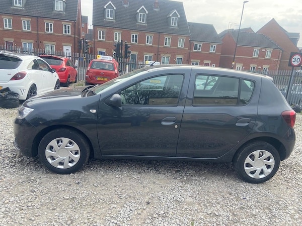 Used Dacia Sandero 2018 for sale - 76123604: Photo 3