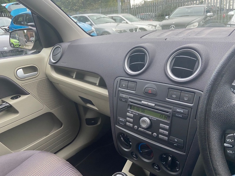 Used Ford Fusion 2008 for sale - 76119444: Photo 15