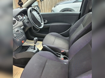Used Renault Clio 2009 for sale - 75445317: Photo