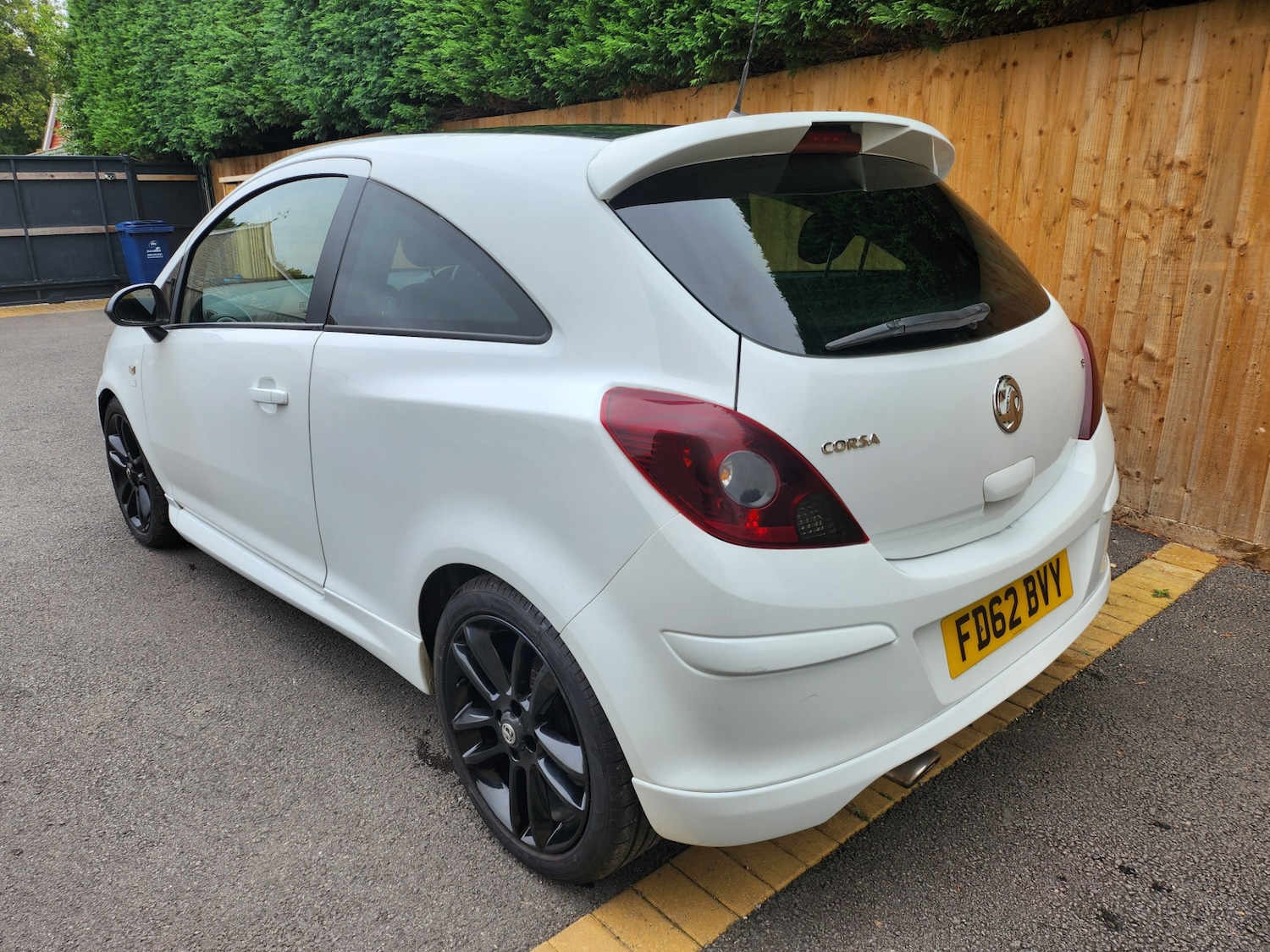 Used Vauxhall Corsa 2012 for sale - 75997801: Photo 3