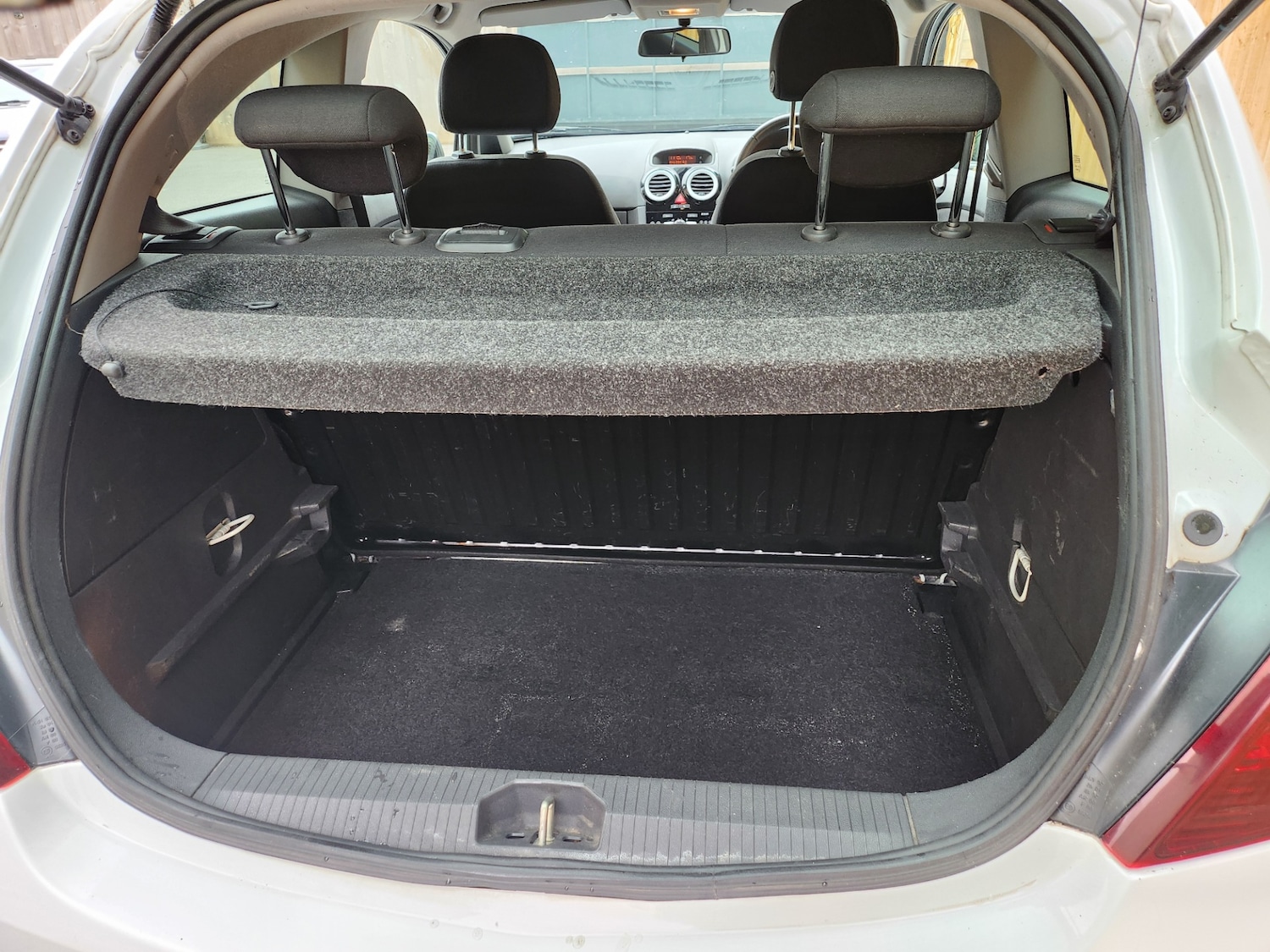 Used Vauxhall Corsa 2012 for sale - 75997801: Photo 6