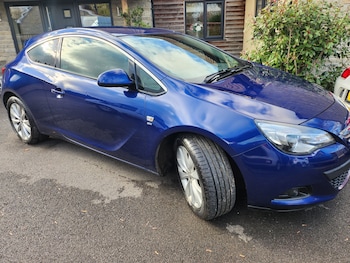 Vauxhall - Astra GTC