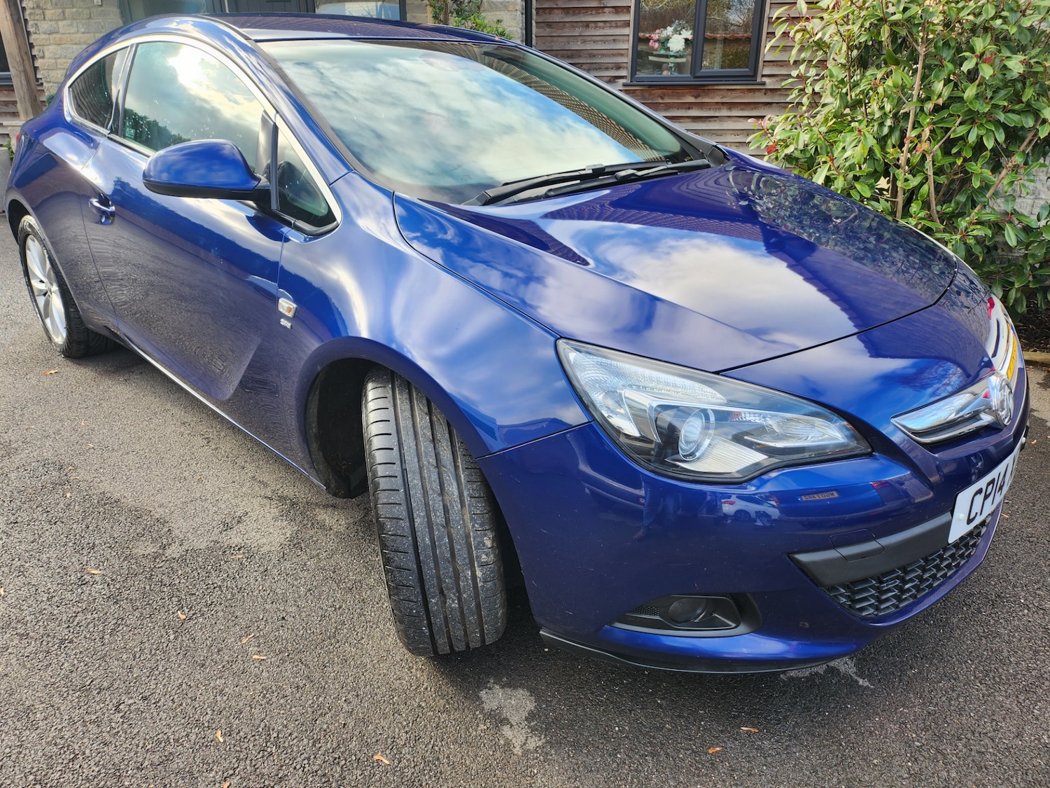 Used Vauxhall Astra GTC 2014 for sale - 76653709: Photo 2