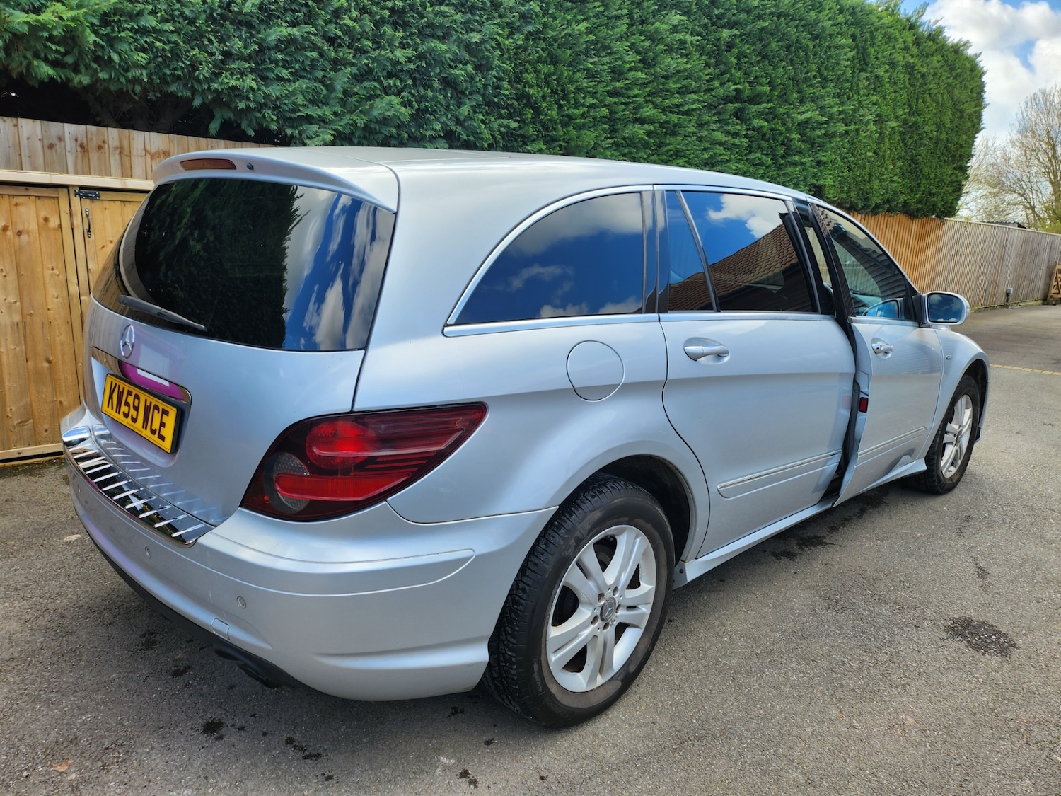Used Mercedes-Benz R Class 2010 for sale - 78012801: Photo 4