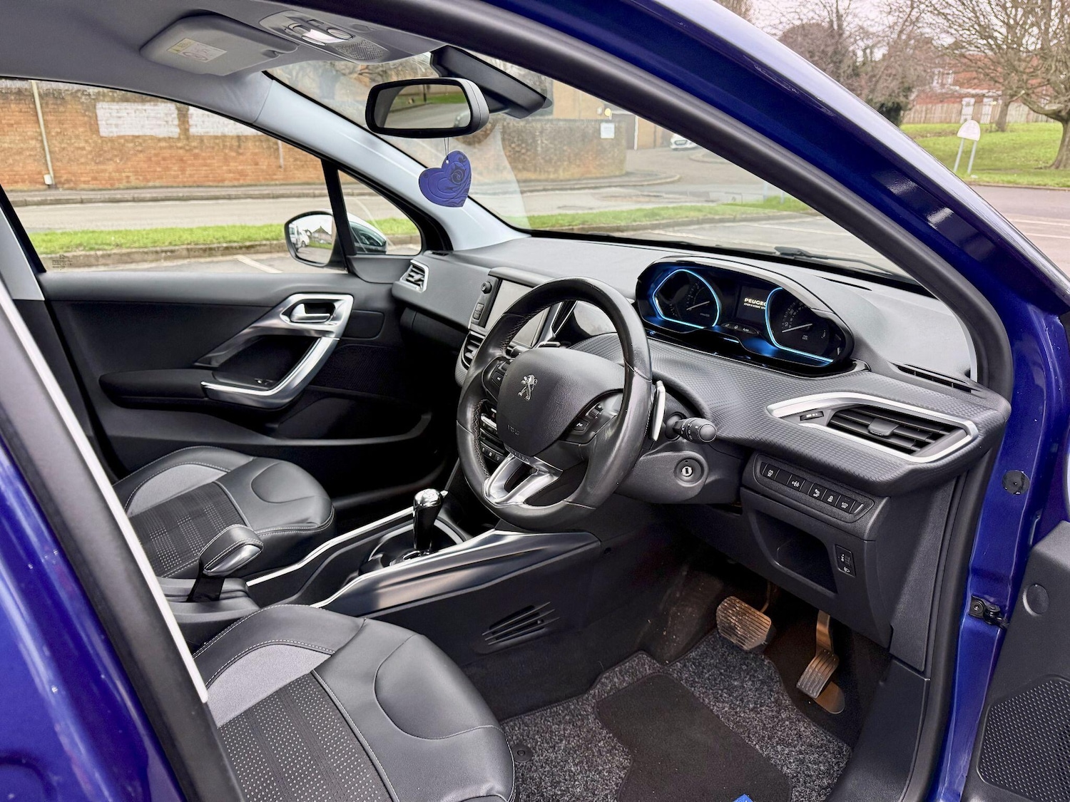 Used Peugeot 2008 2014 for sale - 77020864: Photo 9