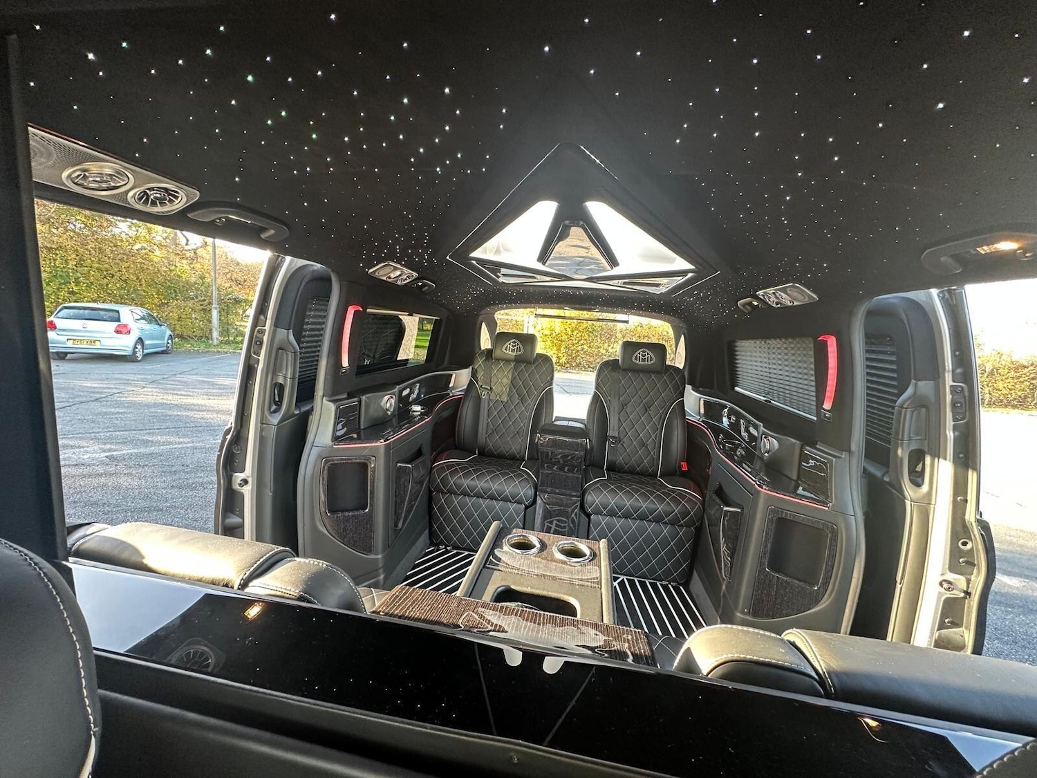 Used Mercedes-Benz V-Class 2019 for sale - 76898410: Photo 17