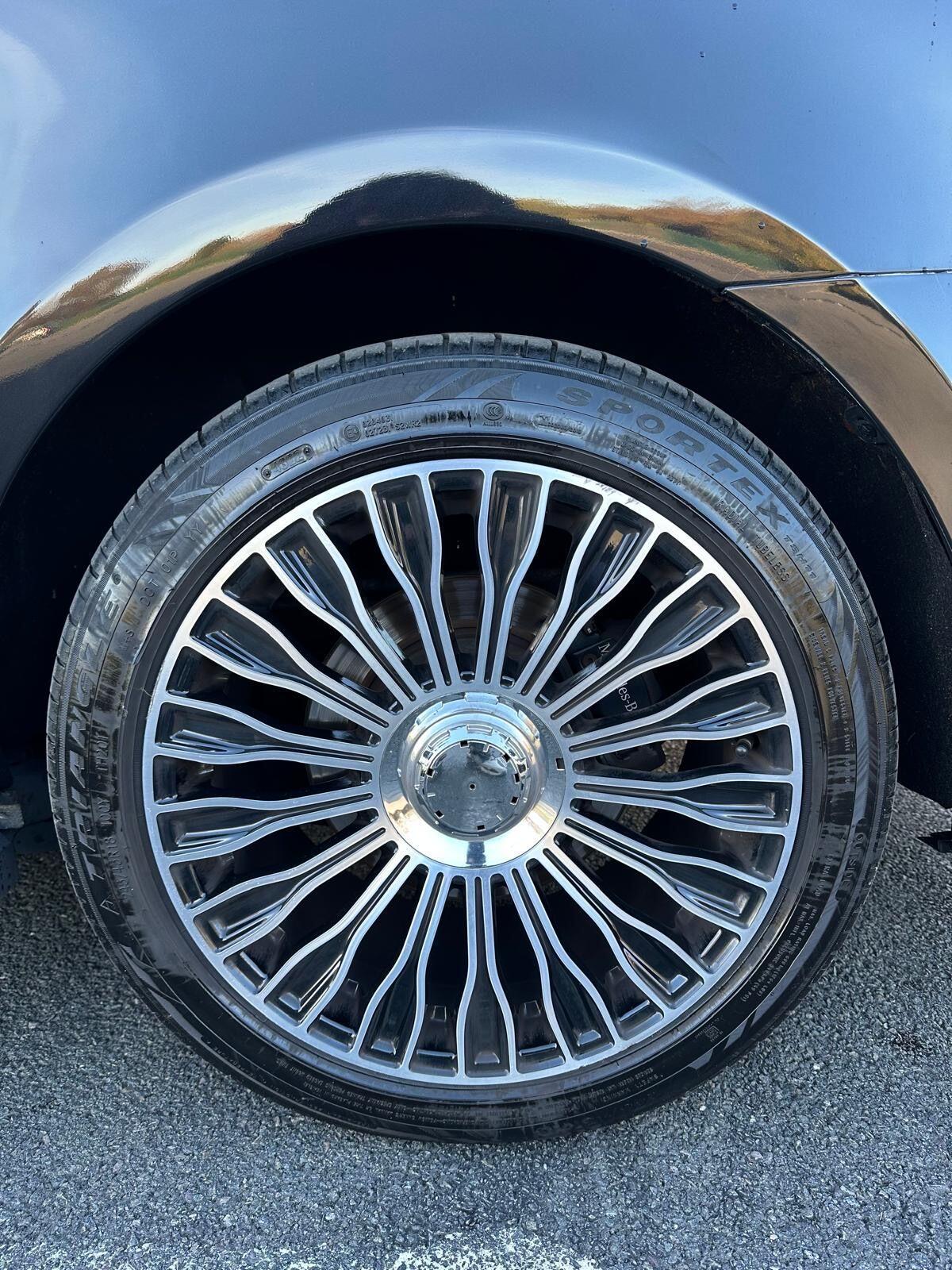 Used Mercedes-Benz V-Class 2019 for sale - 76898410: Photo 19