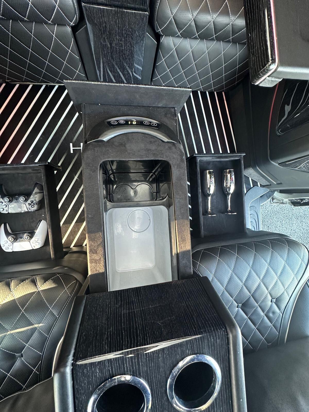 Used Mercedes-Benz V-Class 2019 for sale - 76898410: Photo 32