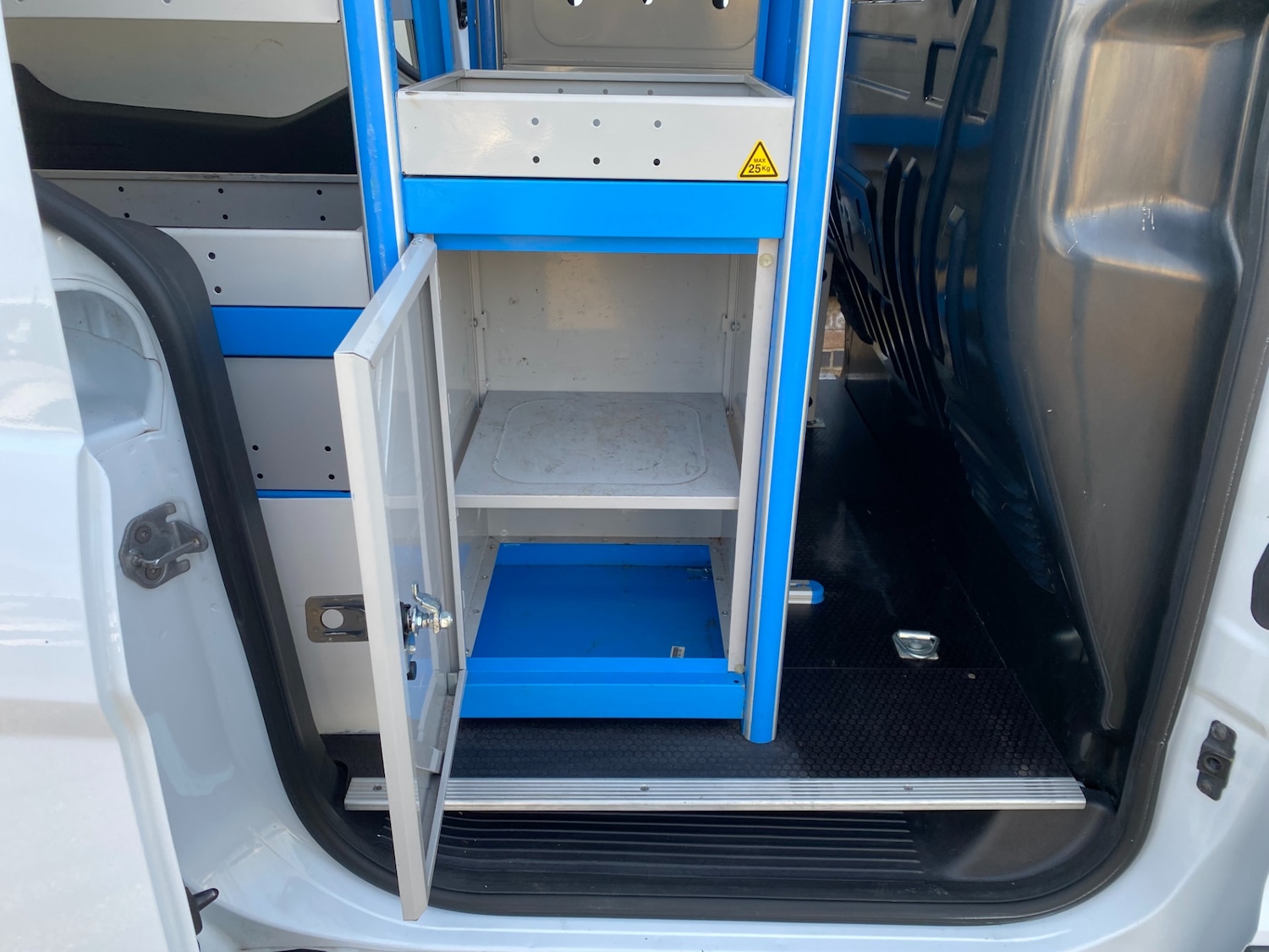 Used Ford Transit Connect 2015 for sale - 76951525: Photo 11