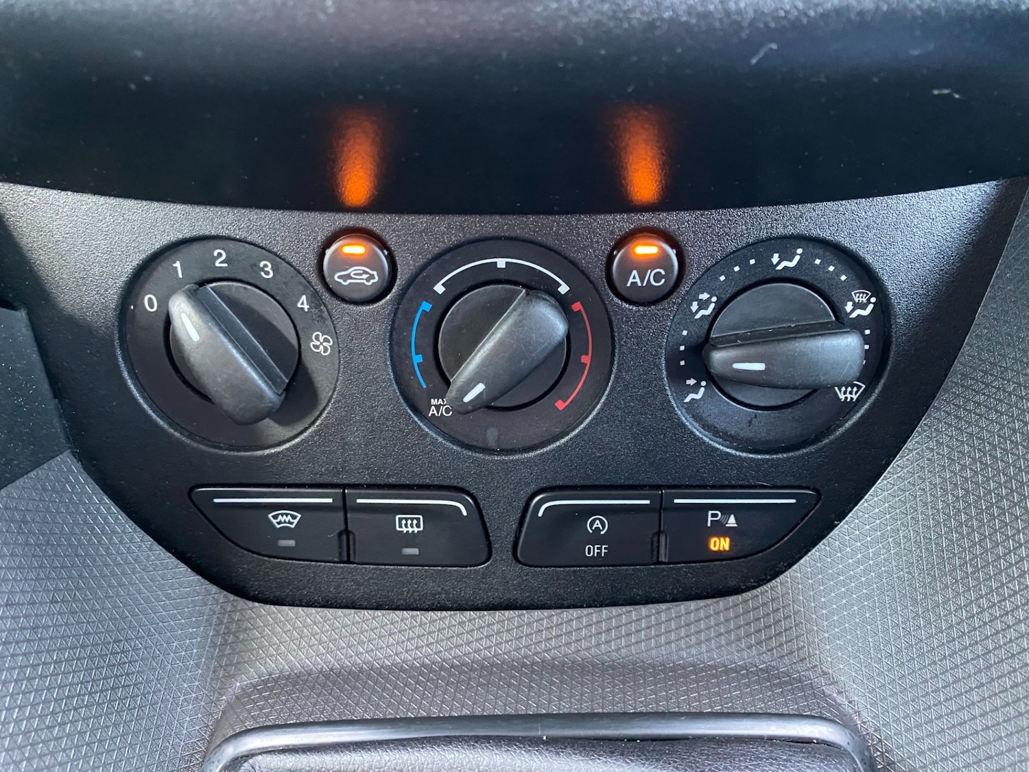 Used Ford Transit Connect 2015 for sale - 76951525: Photo 25