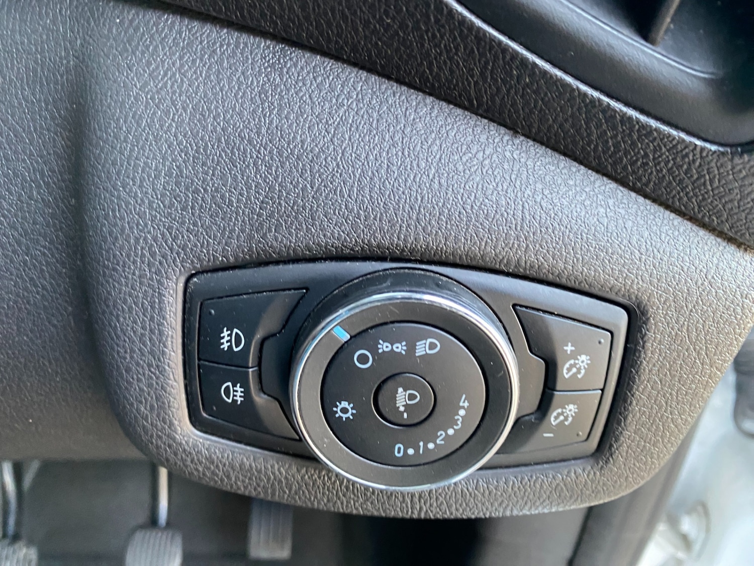 Used Ford Transit Connect 2015 for sale - 76951525: Photo 36