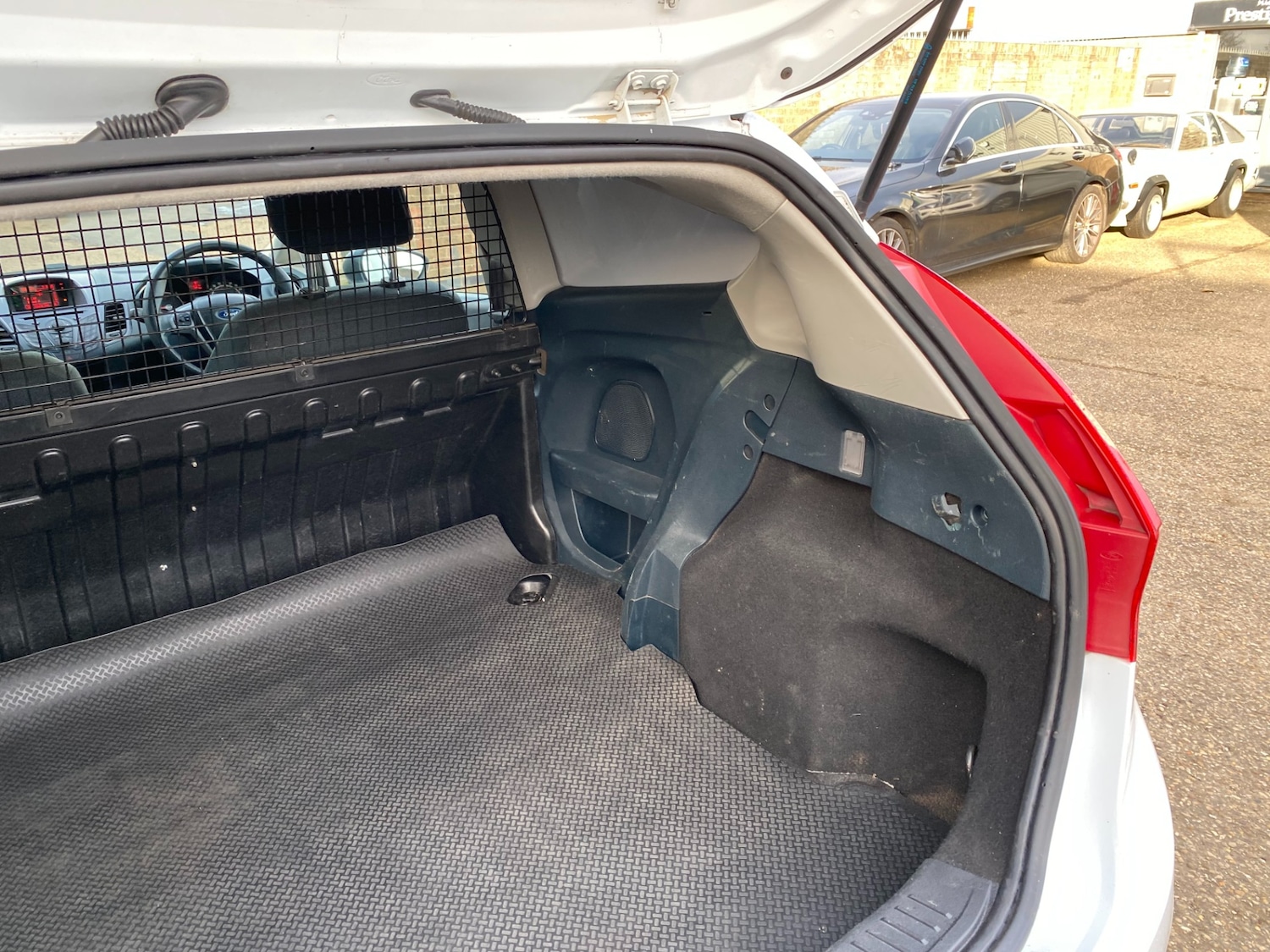 Used Ford Fiesta 2011 for sale - 77883622: Photo 14