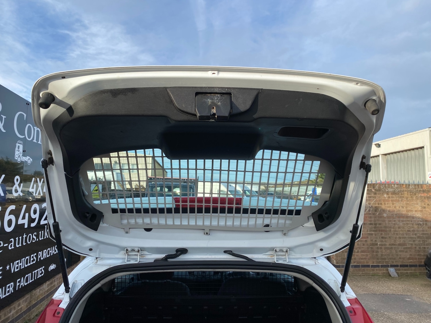 Used Ford Fiesta 2011 for sale - 77883622: Photo 15