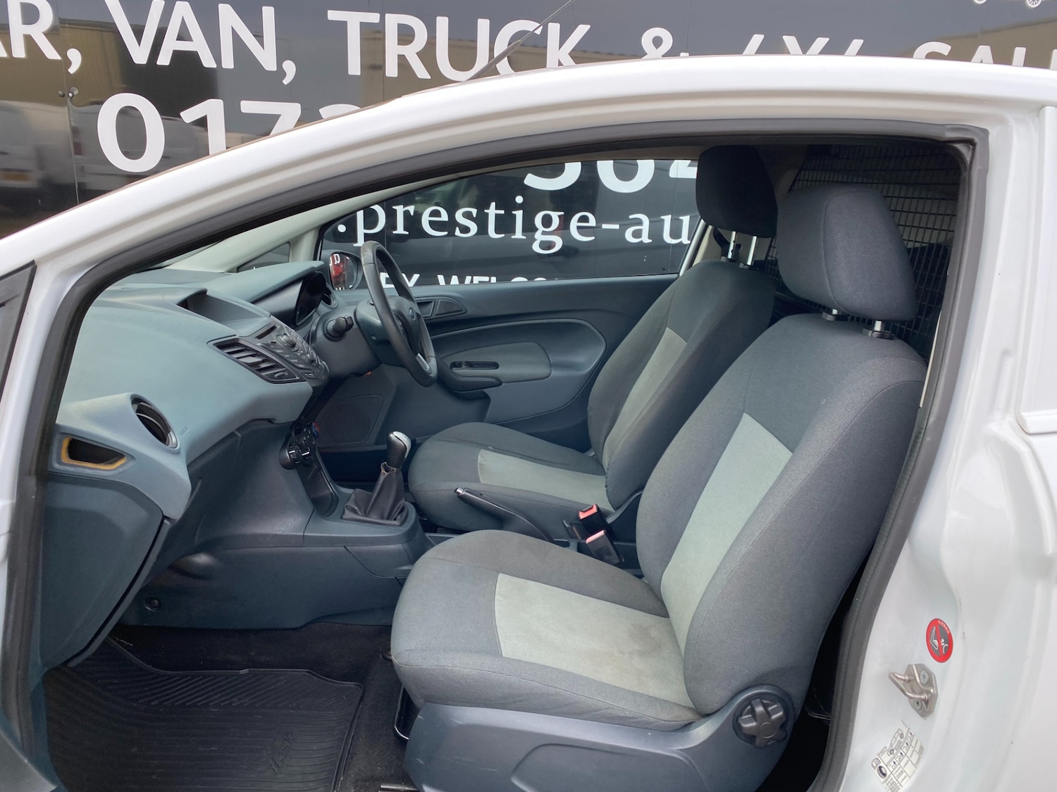 Used Ford Fiesta 2011 for sale - 77883622: Photo 17