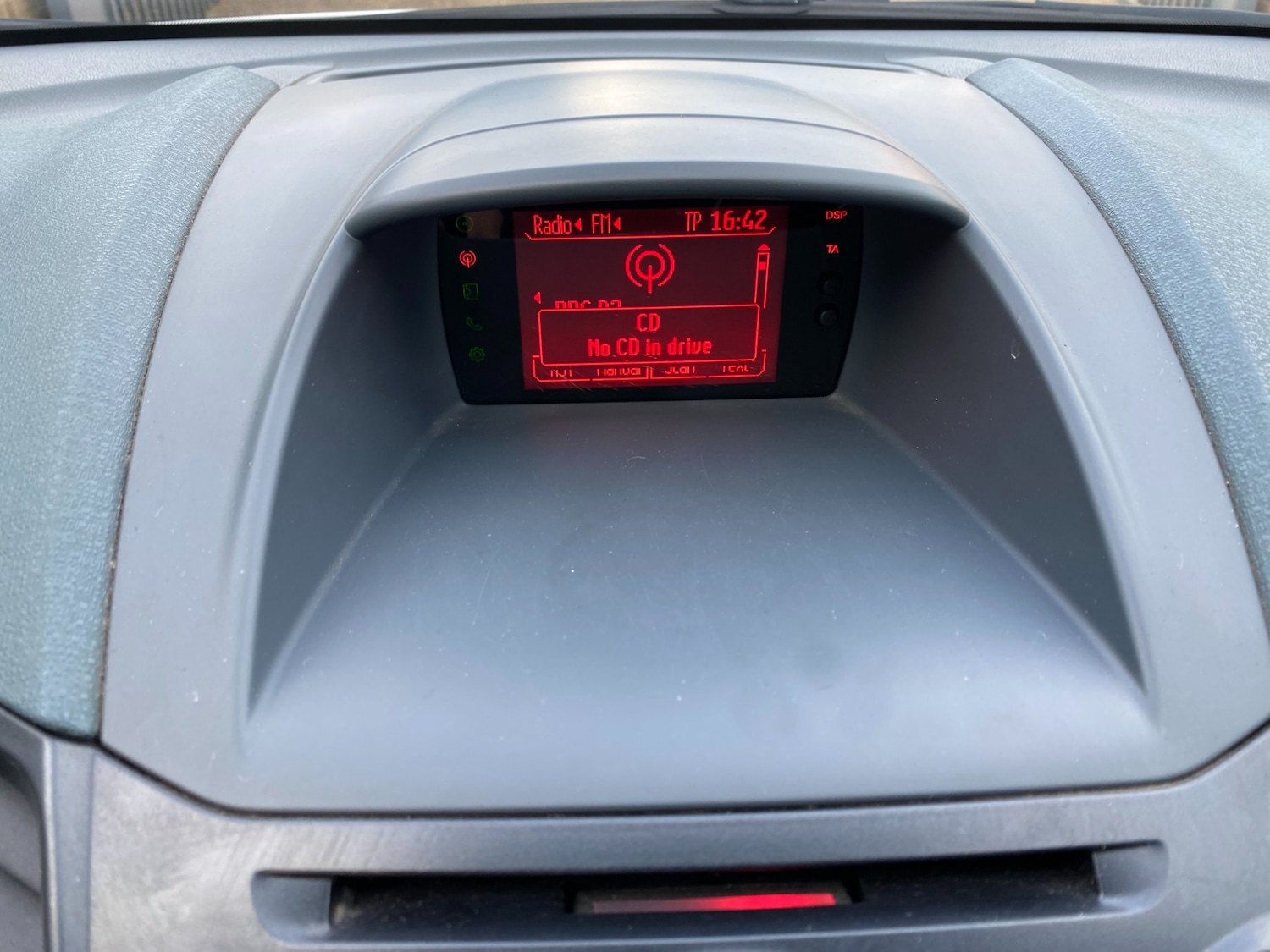 Used Ford Fiesta 2011 for sale - 77883622: Photo 28