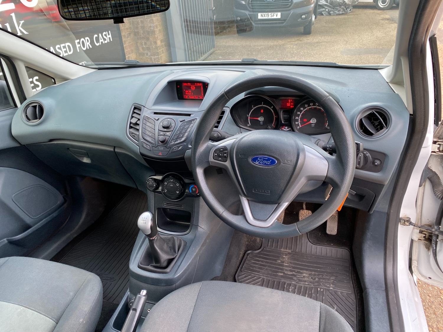 Used Ford Fiesta 2011 for sale - 77883622: Photo 7