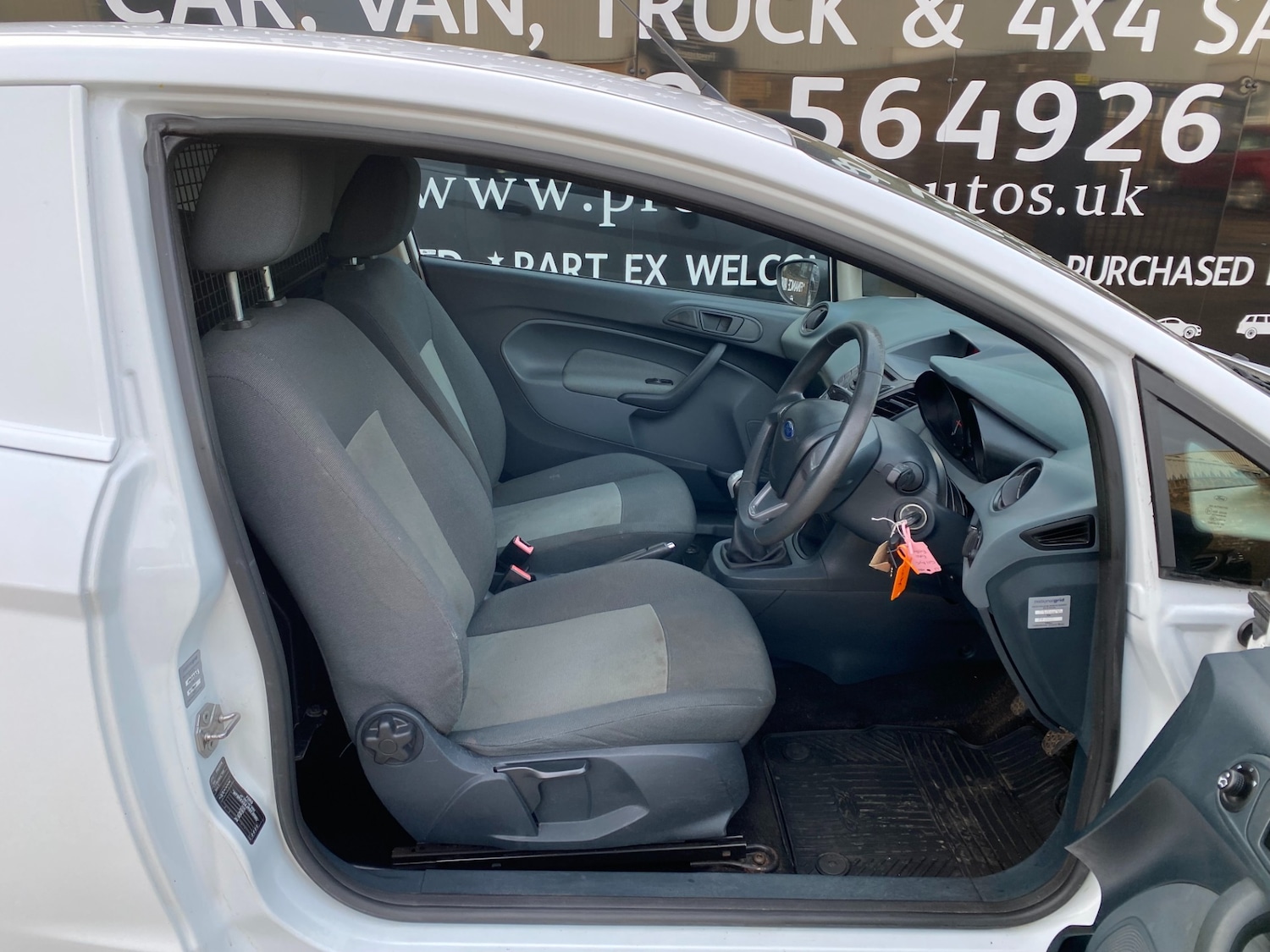 Used Ford Fiesta 2011 for sale - 77883622: Photo 8