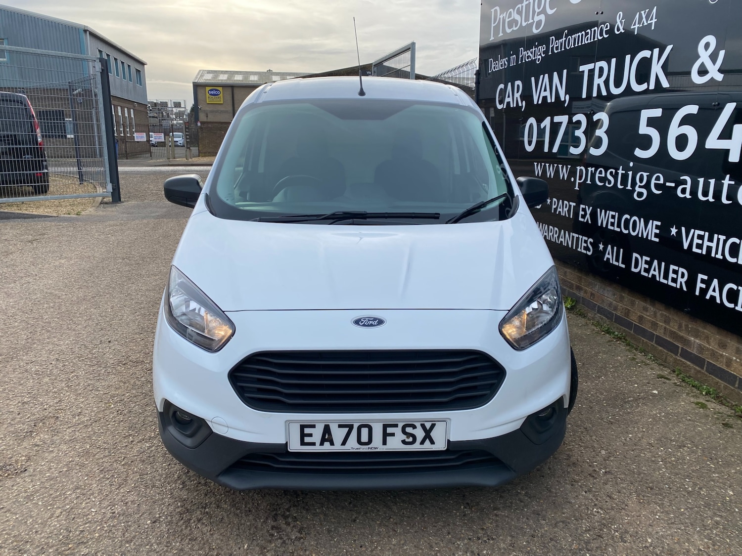 Used Ford Transit Courier 2020 for sale - 76971191: Photo 2