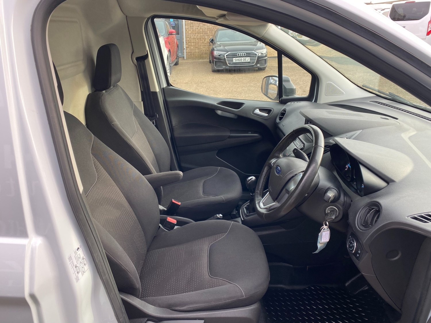 Used Ford Transit Courier 2020 for sale - 76971191: Photo 35