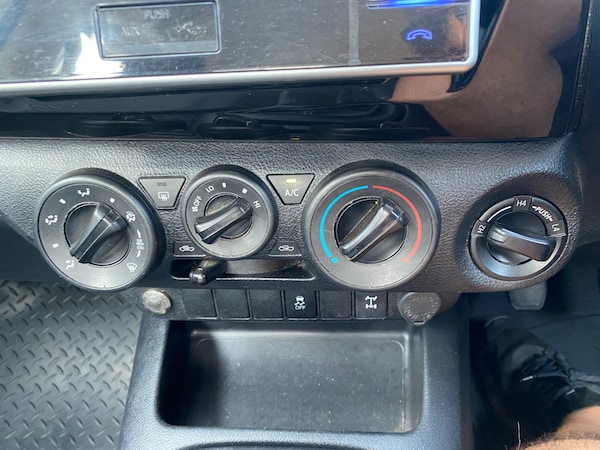 Used Toyota Hilux 2018 for sale - 75039428: Photo 14