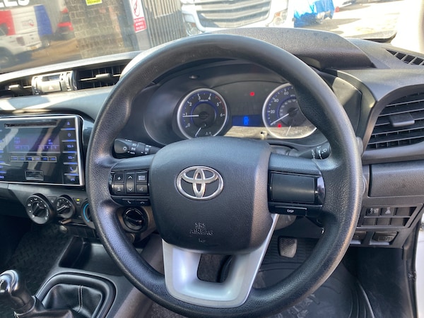 Used Toyota Hilux 2018 for sale - 75039428: Photo 15