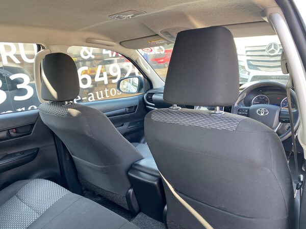Used Toyota Hilux 2018 for sale - 75039428: Photo 42