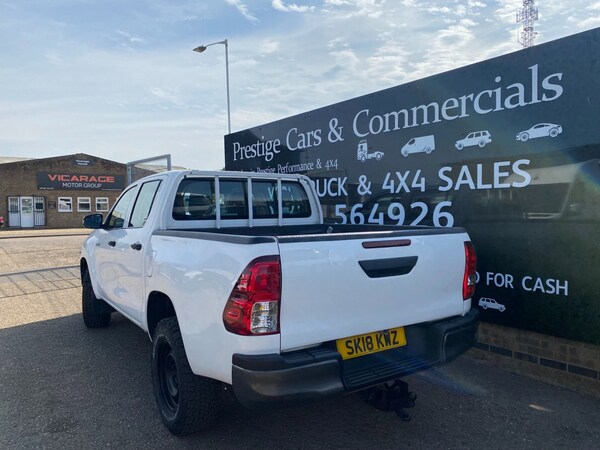 Used Toyota Hilux 2018 for sale - 75039428: Photo 58