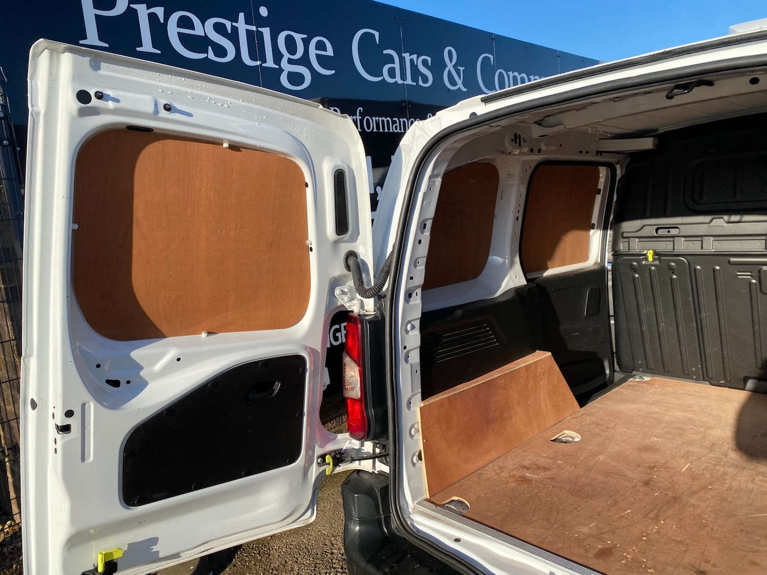 Used Peugeot Partner 2021 for sale - 77570269: Photo 14