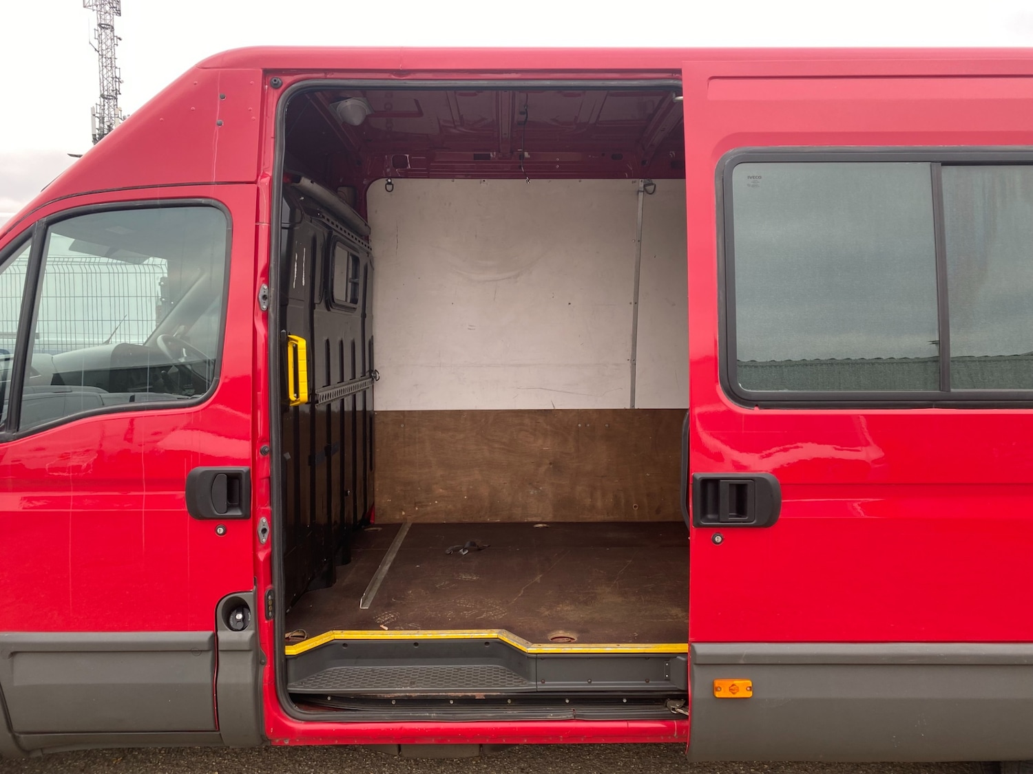 Used Iveco Daily 2003 for sale - 76671152: Photo 9