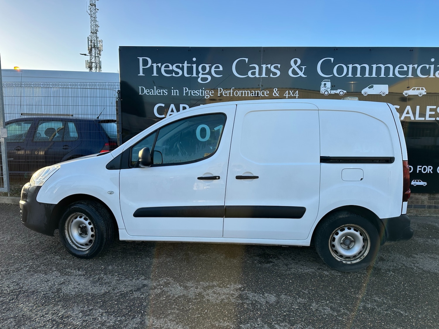 Used Citroen Berlingo 2016 for sale - 76879407: Photo 2