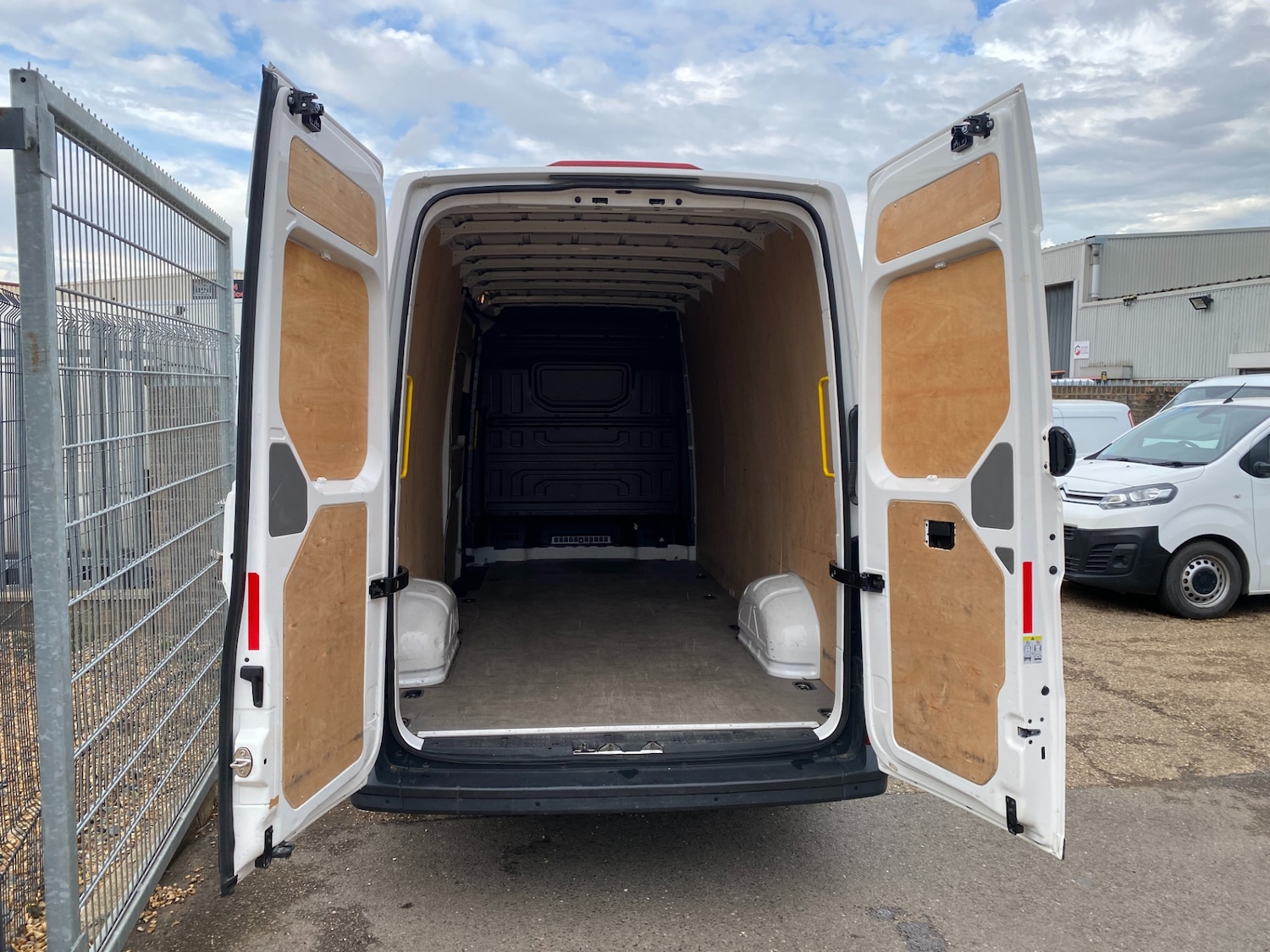 Used Volkswagen Crafter 2022 for sale - 76946939: Photo 12