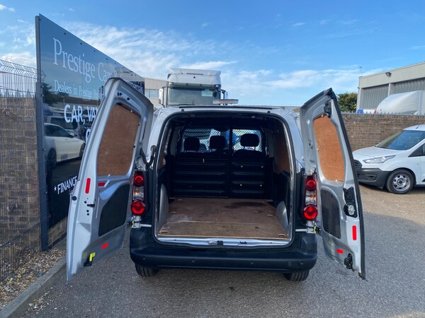Used Peugeot Partner 2018 for sale - 74707207: Photo 12