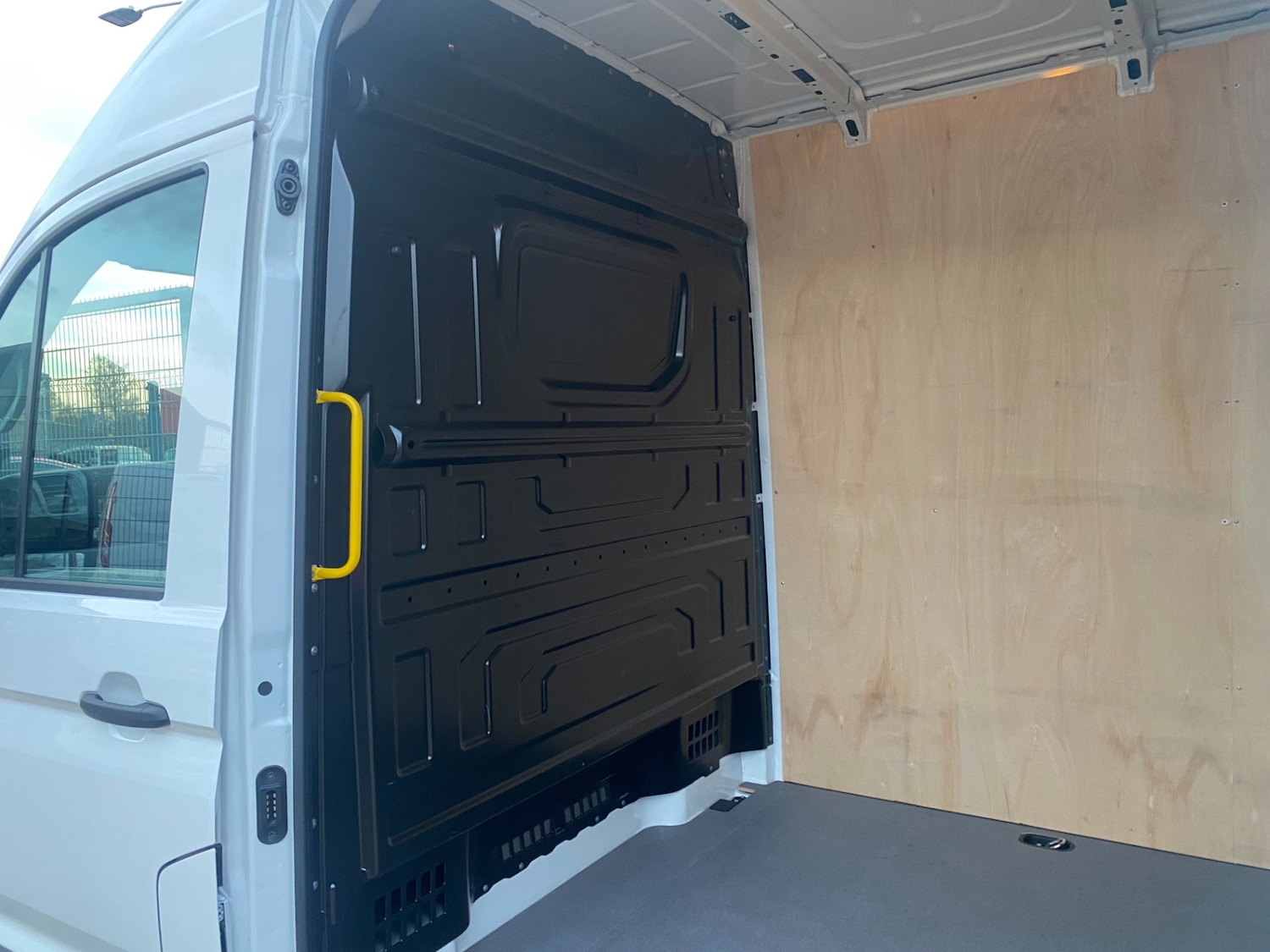 Used Volkswagen Crafter 2024 for sale - 77704430: Photo 11