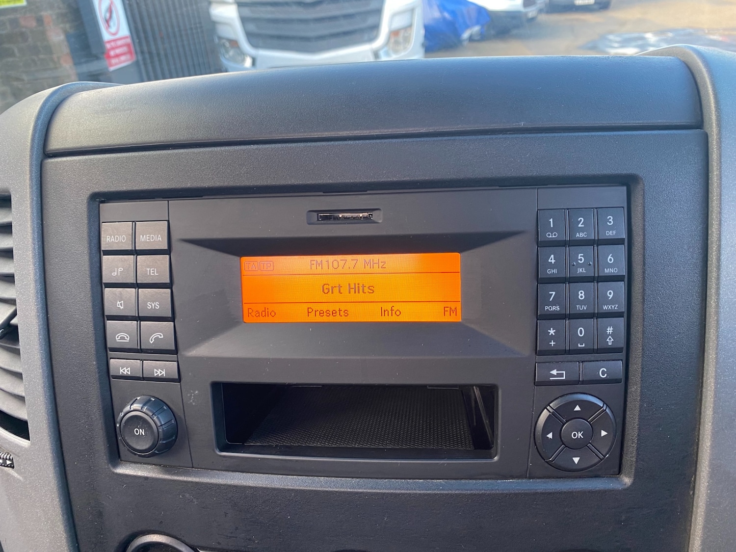 Used Mercedes-Benz Sprinter 2018 for sale - 76961254: Photo 17