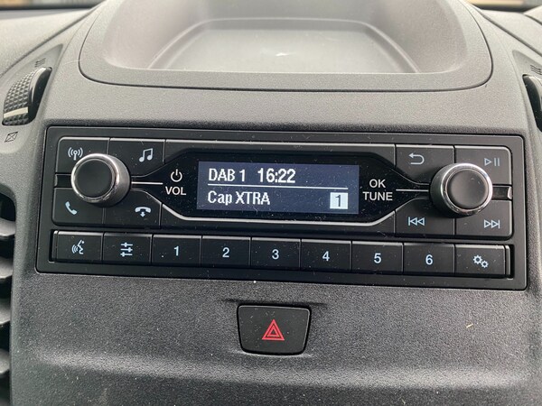 Used Ford Transit Connect 2020 for sale - 74690528: Photo 30